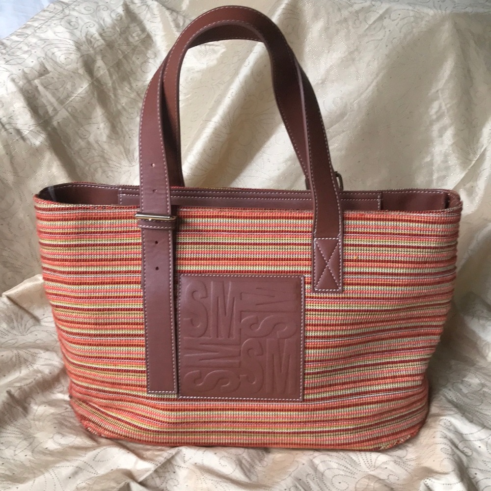 Steve Madden “Nettie” multicolor woven bucket tote with zippered pouch & tether